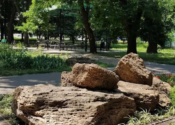 квартира на сегедской.пляж дельфин.клиника филатова Apartmán